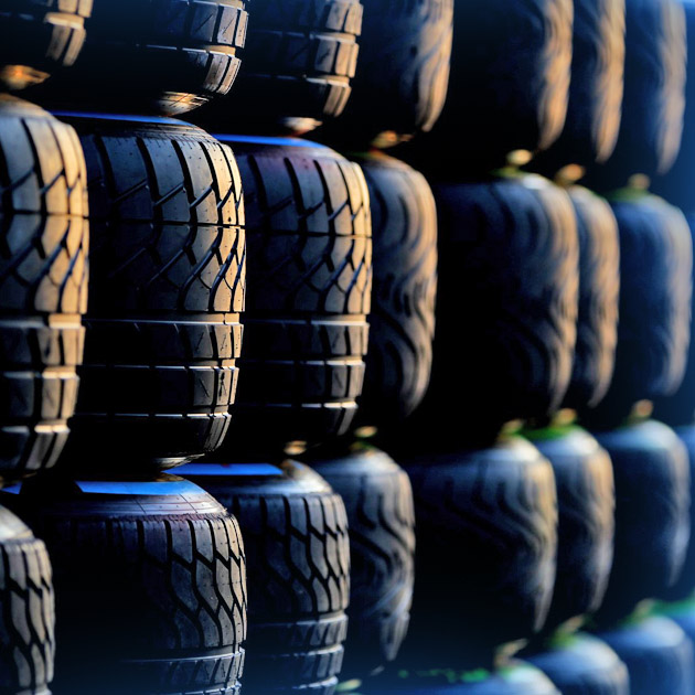 吸附在炭黑外圍的結合膠由里層玻璃化硬層和外層黏性硬層組成