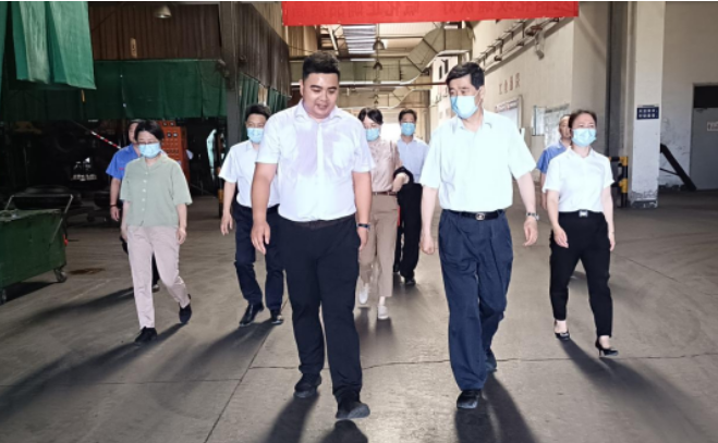 新桂輪公司副總經(jīng)理丁盛表示，作為備受重視的企業(yè)，他們感謝政府對公司工作的一貫支持。這次走訪交流對于新桂輪進(jìn)一步拓展工作思路、提高生產(chǎn)經(jīng)營狀況具有積極的促進(jìn)作用。丁盛相信，在各級領(lǐng)導(dǎo)的殷切關(guān)懷和幫扶指導(dǎo)下，新桂輪將能夠形成全面推進(jìn)重點(diǎn)企業(yè)培育的強(qiáng)大合力，取得更好的發(fā)展，為桂林市經(jīng)濟(jì)的發(fā)展貢獻(xiàn)力量。