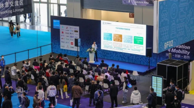 作為全球汽車行業(yè)展覽會(huì)之一，第18屆Automechanika Shanghai即將于2023年11月29日至12月2日在上海國(guó)家會(huì)展中心舉行。本屆展會(huì)將聚焦技術(shù)創(chuàng)新和未來(lái)發(fā)展趨勢(shì)，呈現(xiàn)全球汽車產(chǎn)業(yè)電動(dòng)化與智能化的加速趨勢(shì)，特別關(guān)注新能源汽車及后市場(chǎng)價(jià)值鏈。