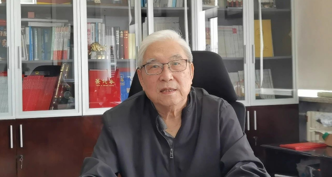 在論壇上，兩位中國工程院院士分別發(fā)來視頻致辭，給輪胎界的工程技術(shù)人員寄予了深情的祝福。