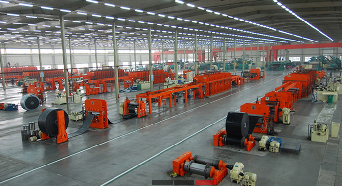 山東康迪泰克工程橡膠有限公司(前身是山東安能輸送帶橡膠有限公司)是華勤集團(tuán)與德國(guó)大陸集團(tuán)合資組建的大型工程橡膠產(chǎn)品生產(chǎn)企業(yè)，是高端輸送帶生產(chǎn)企業(yè)和一流的膠管制造工廠。