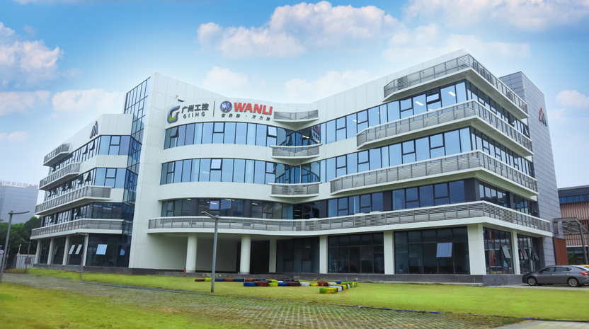 近期，萬力輪胎在研發(fā)方面的投入也取得了顯著成果。研發(fā)投入在今年1到7月期間增長了28.33%，新產(chǎn)品的產(chǎn)銷表現(xiàn)良好，銷量同比增長高達60.26%。尤其是高毛利產(chǎn)品的銷量更是飆升了375.55%。