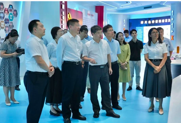 全國工商聯(lián)副主席安立佳一行到黃埔材料院調(diào)研