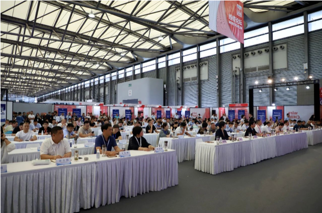 中國(guó)國(guó)際線纜及線材展覽會(huì)在上海新國(guó)際博覽中心隆重舉行，成為了電線電纜行業(yè)的一次盛大盛會(huì)。與此同時(shí)，寧晉縣舉辦了寧晉縣電線電纜產(chǎn)業(yè)集群推介會(huì)暨寧晉縣2023年“質(zhì)量月”活動(dòng)啟動(dòng)儀式?？h委副書(shū)記、代縣長(zhǎng)孔軍峰致辭并對(duì)寧晉縣電線電纜產(chǎn)業(yè)進(jìn)行了推介。