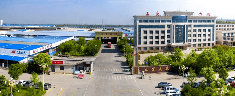 大業(yè)股份的客戶群體廣泛，包括了國內(nèi)知名的輪胎制造商如中策橡膠、玲瓏輪胎、賽輪輪胎等，還有一些國際輪胎制造商如米其林、普利司通、固特異等。這個多元化的客戶群體使得公司在市場上擁有穩(wěn)固的地位。