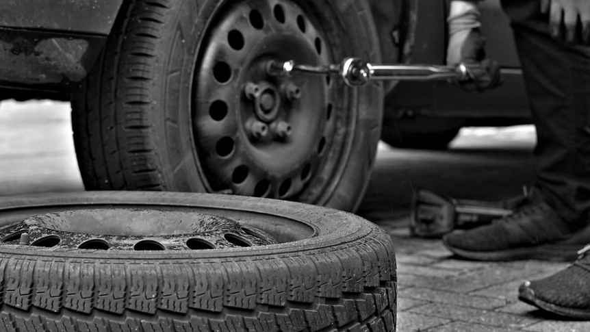 埃及作為非洲第三大汽車生產(chǎn)市場(chǎng)，僅次于南非和摩洛哥，輪胎市場(chǎng)一直存在著巨大的供需缺口。近年來，埃及的通貨膨脹率一直在20%至30%之間，導(dǎo)致輪胎價(jià)格急速上漲，部分輪胎甚至同比上漲300%。主要原因之一是埃及的外匯儲(chǔ)備減少和進(jìn)口限制，使得國內(nèi)生產(chǎn)變得尤為重要。