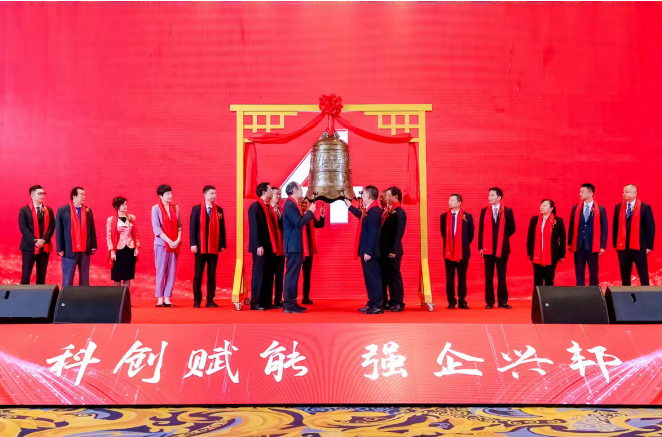 科強股份作為一家專注于高性能特種橡膠制品的企業(yè)，多年來深耕于光伏和軌交設備等領域，積累了獨特的競爭優(yōu)勢和品牌影響力。此次上市不僅是對其過去多年經營成果的肯定，也是企業(yè)邁向資本市場的一次重大轉型，為企業(yè)注入了更強的活力和動力。