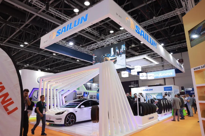 賽輪集團(tuán)亮相迪拜國際汽配展，展示創(chuàng)新科技