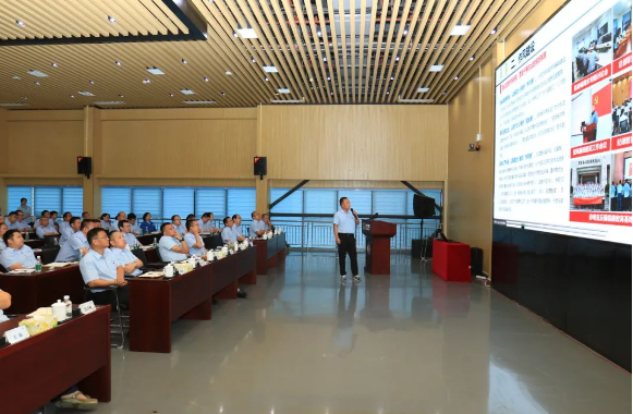 萬(wàn)力輪胎召開(kāi)8月月度經(jīng)營(yíng)例會(huì)暨半年工作會(huì)議