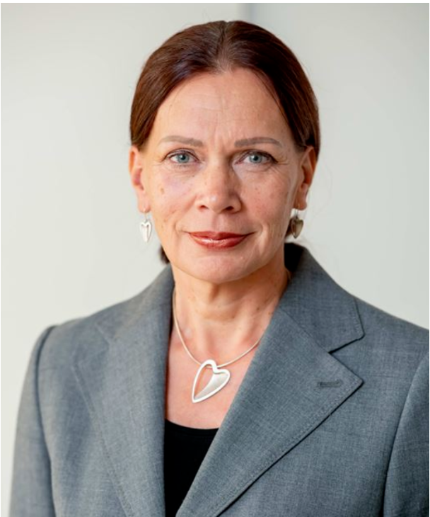 Susanna Tusa被任命為諾記輪胎羅馬尼亞業(yè)務(wù)總經(jīng)理兼副總裁，她的職責(zé)包括著手發(fā)展諾記輪胎在羅馬尼亞的業(yè)務(wù)，同時領(lǐng)導(dǎo)當(dāng)?shù)毓芾硇〗M以及監(jiān)督工廠建設(shè)項目的進展。