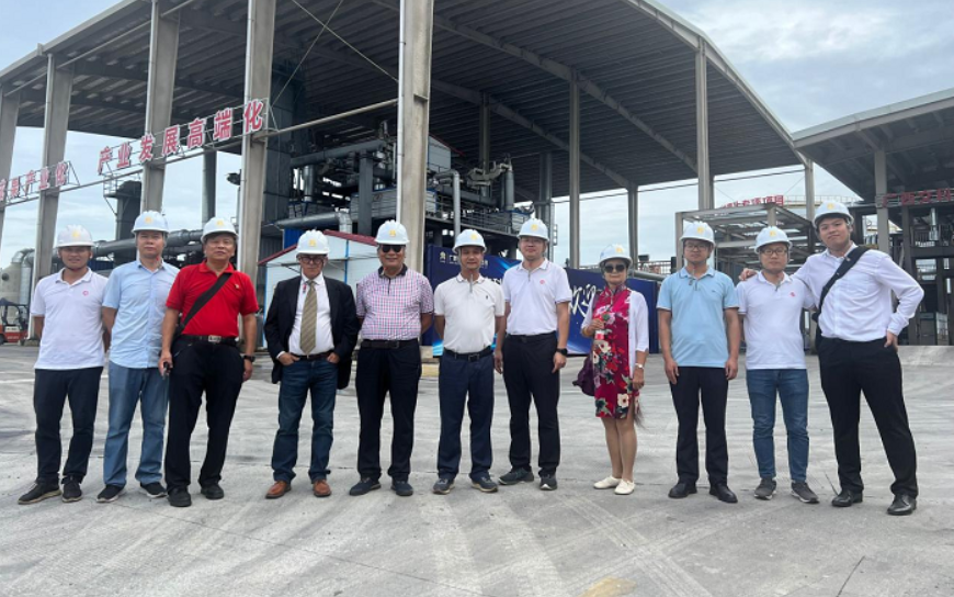 世界瀝青橡膠協(xié)會(huì)會(huì)長(zhǎng)到廣西交科集團(tuán)進(jìn)行技術(shù)交流