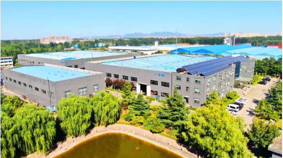 作為其中一員，山東華凌電纜有限公司自成立以來一直秉承著市場化運(yùn)作、專業(yè)化提升和科學(xué)化發(fā)展的理念。該公司聚焦核電領(lǐng)域、軌道交通、高端裝備、新材料等五大板塊，堅(jiān)守“創(chuàng)新引領(lǐng)發(fā)展”的企業(yè)理念。通過不斷加大科技創(chuàng)新的投入，不僅投入了大量資金、人力資源和技術(shù)支持，還持續(xù)提升了產(chǎn)品研發(fā)能力和技術(shù)水平，為企業(yè)在科技創(chuàng)新方面取得突破和發(fā)展創(chuàng)造了有力的支持。