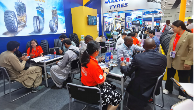 第134屆中國進(jìn)出口商品交易會(huì)(廣交會(huì))于10月15日在廣州盛大開幕。本次展會(huì)上，萬達(dá)寶通輪胎有限公司展示了多款高科技、高性能的全新輪胎產(chǎn)品，以向全球觀眾展現(xiàn)高品質(zhì)、環(huán)保、智能化以及高附加值的優(yōu)質(zhì)輪胎新品。