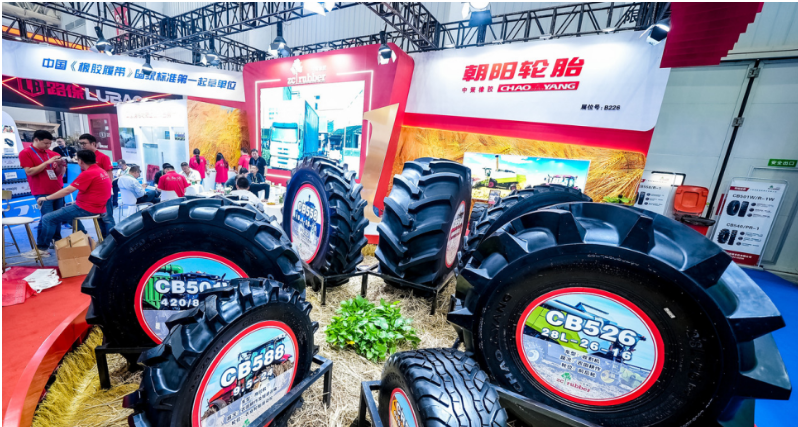 中策橡膠目前為多家機械車生產(chǎn)商提供配套，包括東風(fēng)、林賽、永野、奔野、英虎等。尤其在東三省地區(qū)，其產(chǎn)品備受農(nóng)業(yè)從業(yè)者喜愛，銷量不斷增長。