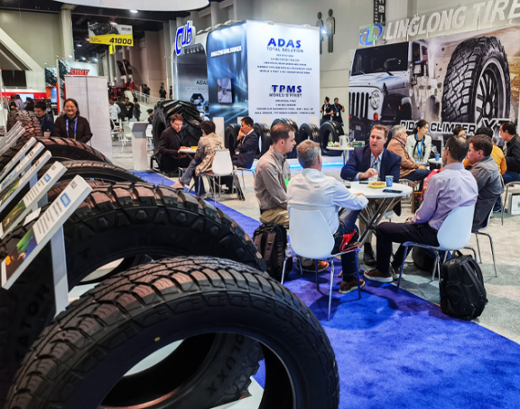 玲瓏輪胎一直秉持著聚焦用戶需求、環(huán)境需求和行業(yè)需求的核心理念。在本次SEMA SHOW中，玲瓏輪胎與全球車主和專業(yè)人士的交流進(jìn)一步加深了對世界各地不同需求的了解。未來，玲瓏輪胎表示將繼續(xù)依托強(qiáng)大的研發(fā)實(shí)力，結(jié)合各界需求，不斷優(yōu)化產(chǎn)品性能和強(qiáng)化產(chǎn)品體系，以為全球消費(fèi)者提供更高質(zhì)量的產(chǎn)品和服務(wù)。