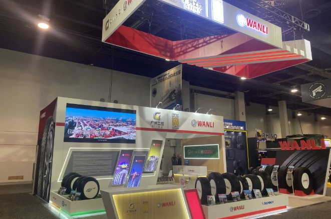 美國拉斯維加斯國際改裝車展覽會(SEMA SHOW)于10月31日至11月3日在拉斯維加斯會展中心盛大開展，SEMA改裝展被譽(yù)為北美地區(qū)首屈一指的改裝展，與德國埃森改裝展、東京改裝展齊名，堪稱世界三大改裝展。萬力輪胎公司攜帶超過十款明星產(chǎn)品參展，令觀眾大開眼界。