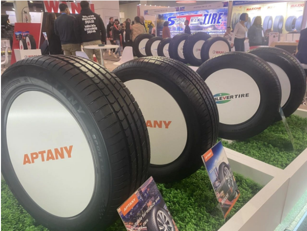 SU115所傳遞的探險越野理念與SEMA展的創(chuàng)新和改裝理念高度契合，吸引了眾多專業(yè)觀眾的關(guān)注。在展會期間，萬力輪胎的展臺不斷迎來前來了解和洽談業(yè)務(wù)的新老客戶，其接待團(tuán)隊的專業(yè)素質(zhì)也受到客戶一致好評。