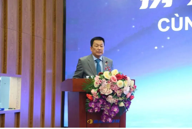 越南TBR優(yōu)秀經(jīng)銷商代表鄧文良也分享了他與賽輪集團(tuán)的成功合作歷程，強(qiáng)調(diào)了賽輪集團(tuán)的信任與尊重文化在雙方合作中的重要性。他表示，未來將繼續(xù)與賽輪同行，共創(chuàng)更加美好的未來。