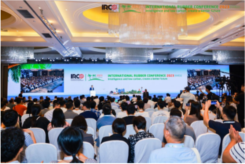 據(jù)了解，國(guó)際橡膠會(huì)議(IRC)是國(guó)際橡膠會(huì)議組織(IRCO)的大型重要會(huì)議，每年一次，由成員國(guó)中的會(huì)權(quán)國(guó)家輪流主辦。中國(guó)已成功主辦過三次，而IRC2023是中國(guó)再次舉辦的盛會(huì)。本次大會(huì)主題為“智能低碳，共創(chuàng)美好未來”。
